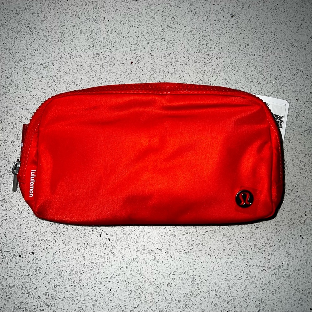 NWT Everywhere Belt Bag Solar Orange